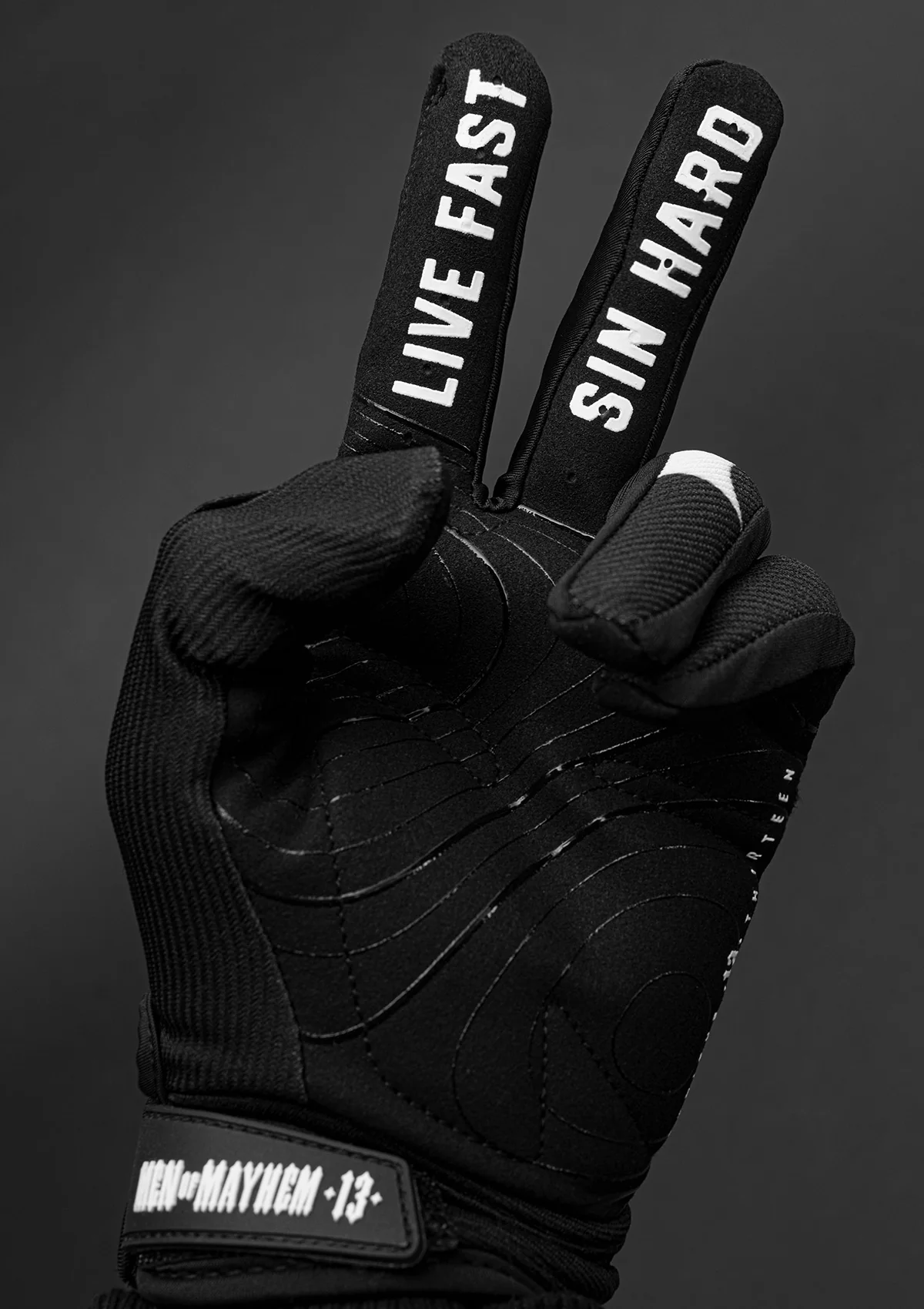 Glove Mayhem Big 13 - Image 4