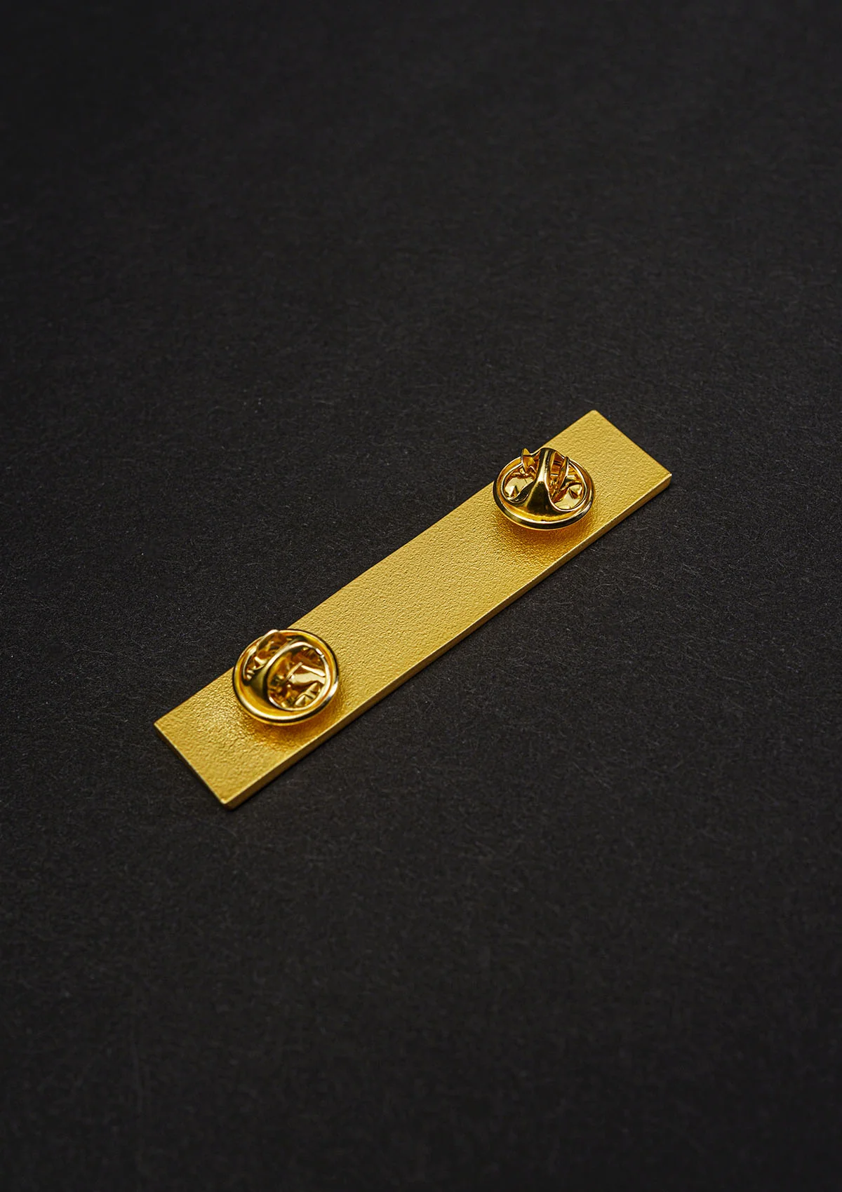 Pin Live Fast Sin Hard Gold - Image 3
